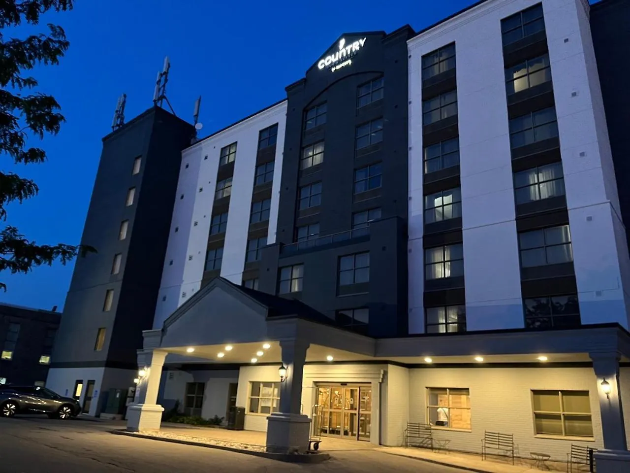 Country Inn & Suites By Radisson, Niagara Falls, On location