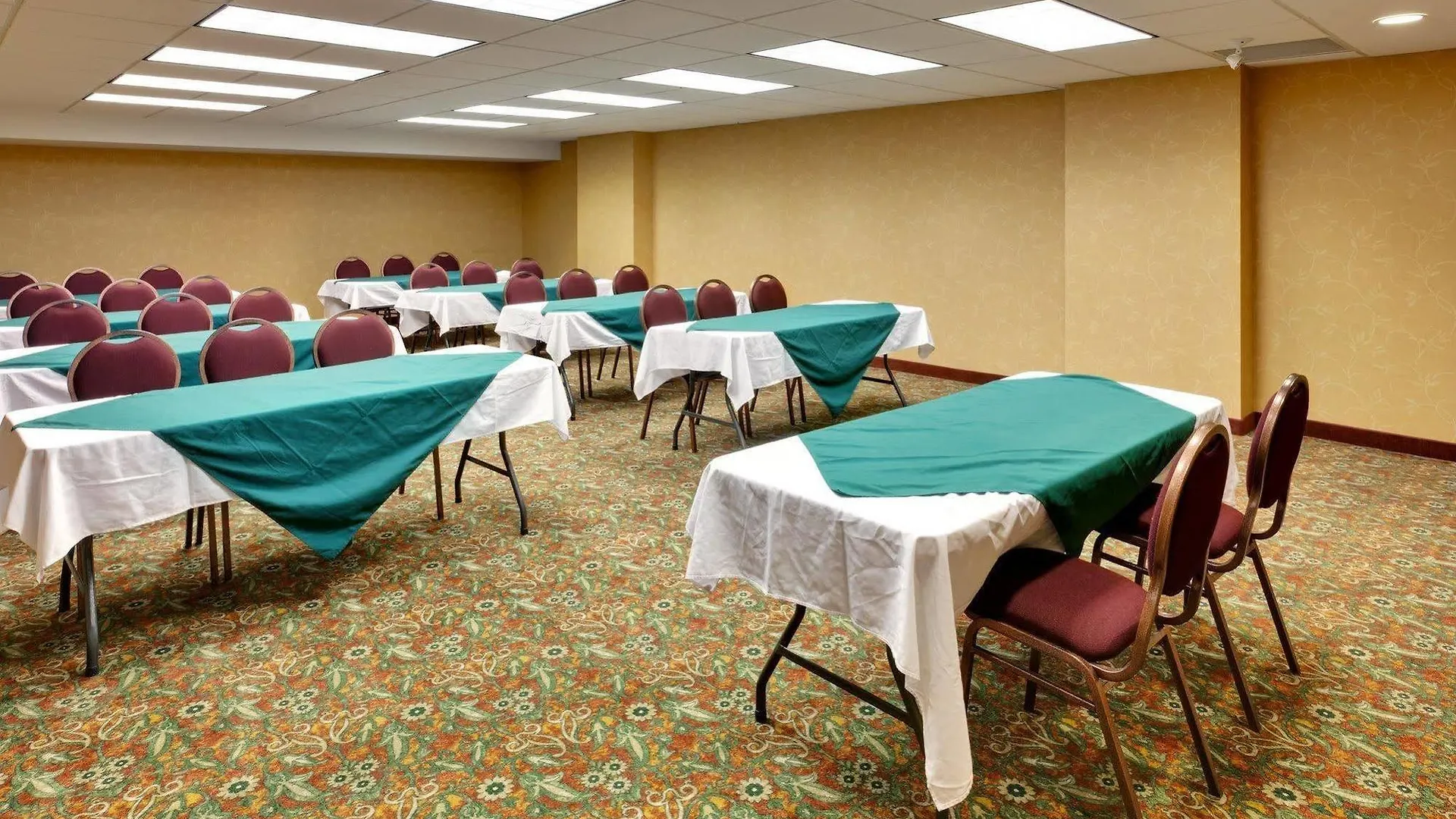 Country Inn & Suites By Radisson, Niagara Falls, On Hotel